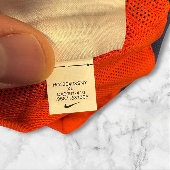 NWT Nike Windrunner Jacket Red Navy Full Zip Hooded Mens XL‎ DA0001-410 - Picture 7 of 10